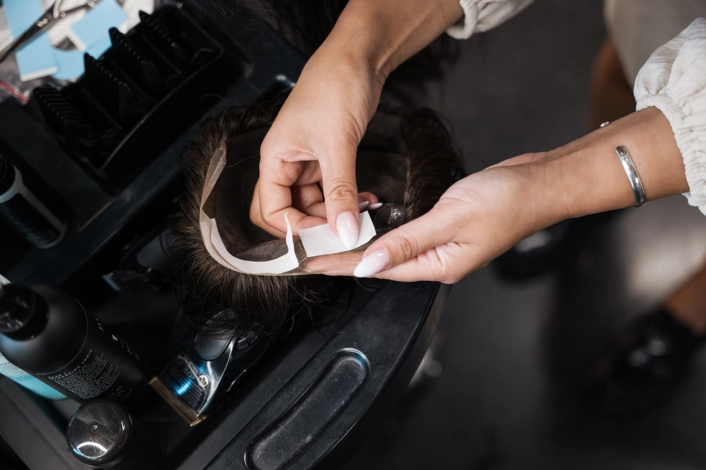 Wie funktioniert ein Haarsystem? Alles, was Sie wissen müssen